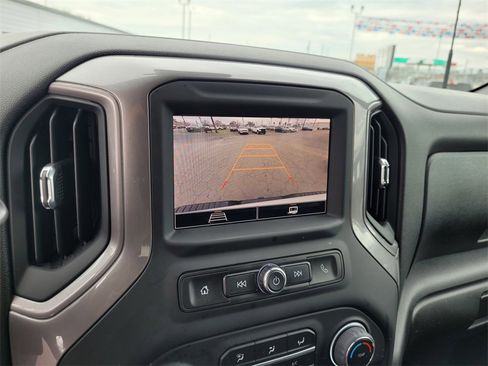 Used 2024 Chevrolet Silverado 2500 Custom w/ Custom Value Package image 17