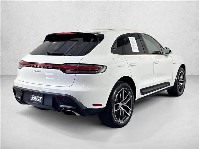Certified 2026 Porsche Macan AWD/4WD image 9