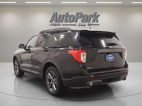 Used 2023 Ford Explorer XLT w/ Equipment Group 202A AWD/4WD image 7