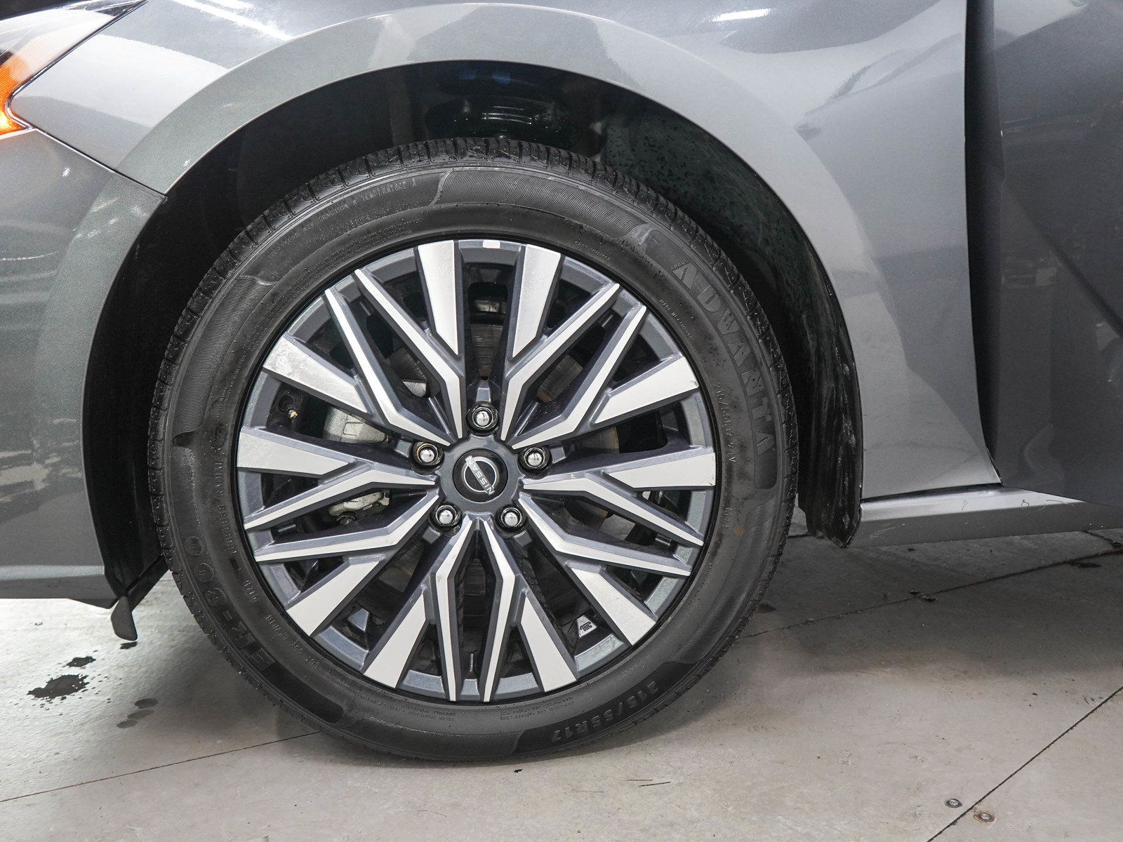 Used 2025 Nissan Altima 2.5 SV AWD/4WD image 27