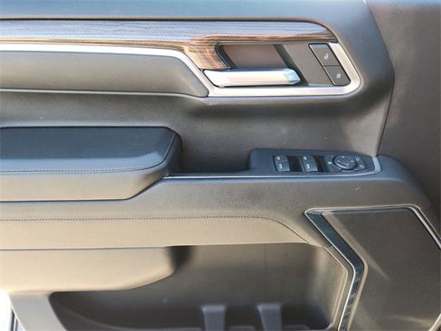 Used 2022 Chevrolet Silverado 1500 LT w/ Protection Package image 17