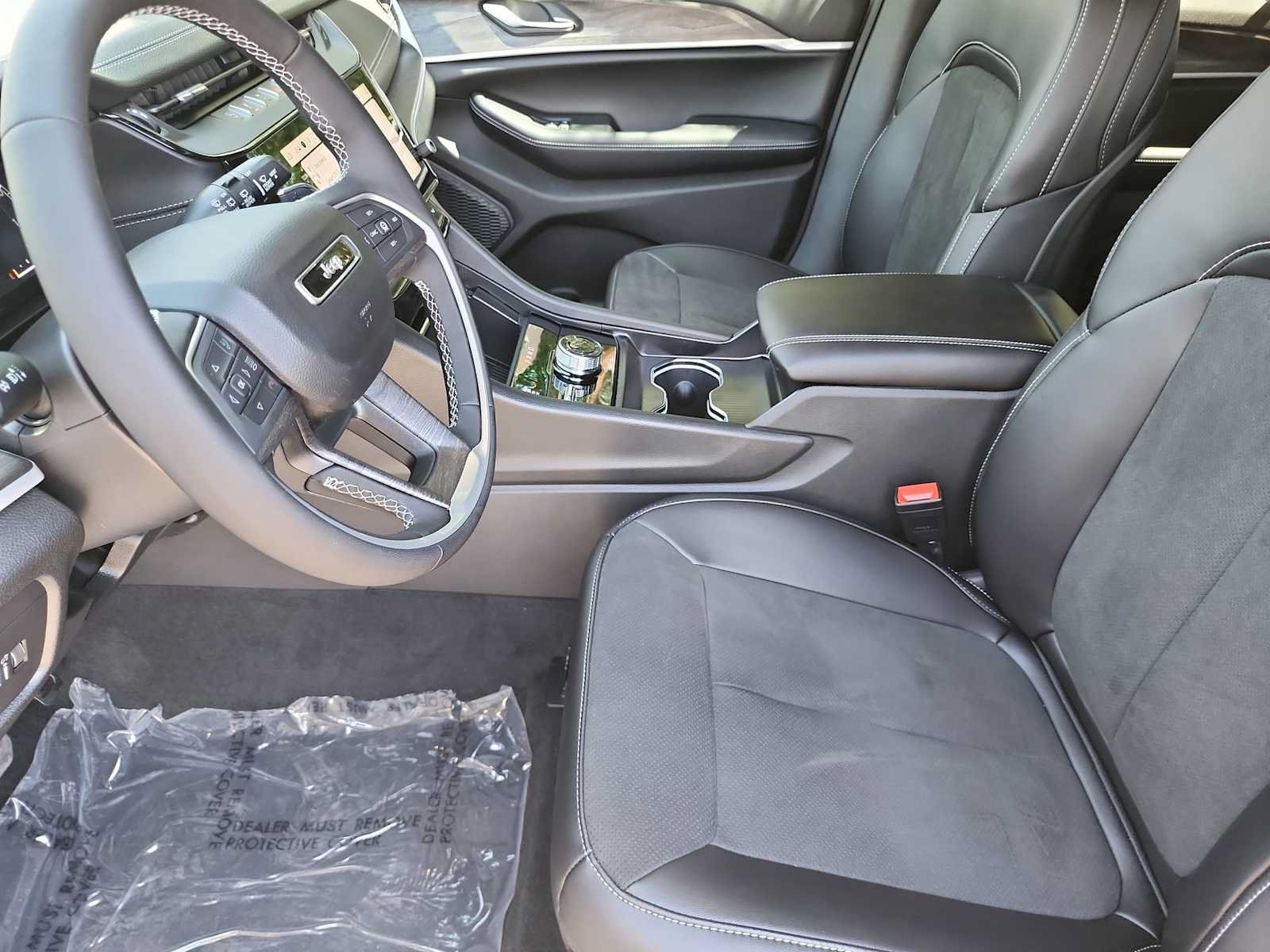New 2026 Jeep Grand Cherokee Altitude AWD/4WD image 14