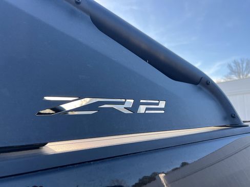 Used 2022 Chevrolet Colorado ZR2 w/ ZR2 Midnight Special Edition image 2