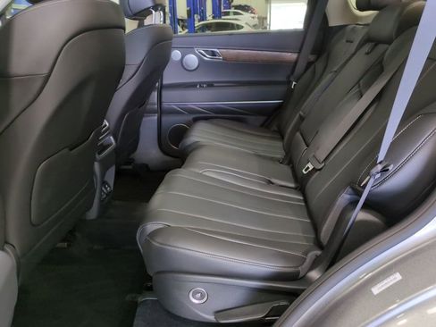 Used 2025 Genesis GV80 2.5T Advanced image 19