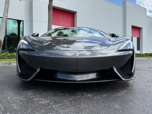 Used 2019 McLaren 570S image 13