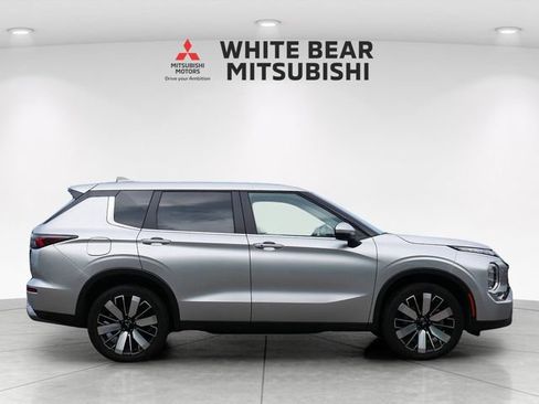 Used 2025 Mitsubishi Outlander SE AWD/4WD image 6