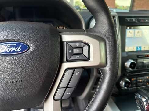 Used 2018 Ford F150 Lariat w/ Equipment Group 502A Luxury image 31