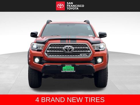 Used 2016 Toyota Tacoma TRD Off-Road AWD/4WD image 8