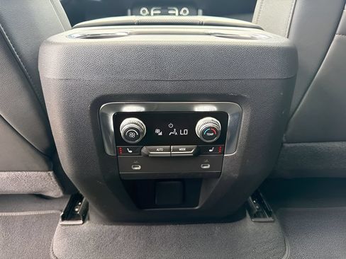 Used 2023 GMC Yukon AT4 AWD/4WD image 15