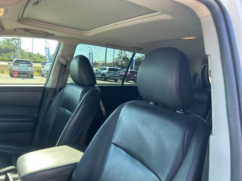 Used 2013 Toyota Highlander Plus image 7