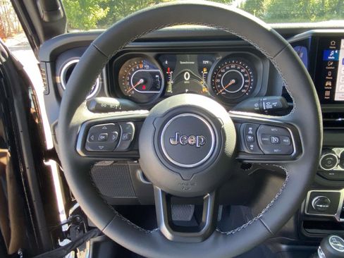 New 2025 Jeep Gladiator High Tide image 20