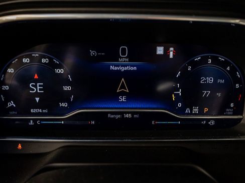 Used 2022 Chevrolet Tahoe LT w/ Luxury Package image 18