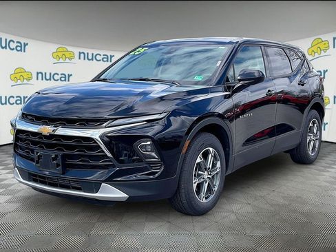Used 2025 Chevrolet Blazer LT AWD/4WD image 3