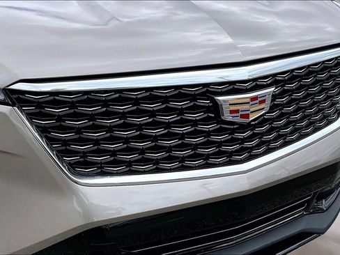 Used 2024 Cadillac XT4 Premium Luxury w/ Technology Package FWD image 30