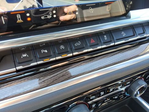 Certified 2026 Chevrolet Silverado 1500 LT Trail Boss w/ Safety Package image 33