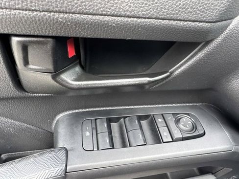 Certified 2024 Toyota Tacoma SR5 image 8