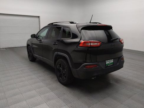 Used 2018 Jeep Cherokee Latitude w/ Altitude Package image 5