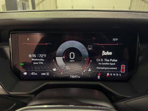 Used 2025 GMC Acadia Elevation w/ Black Edition AWD/4WD image 18