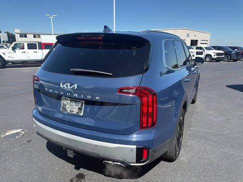 Used 2024 Kia Telluride S FWD image 5