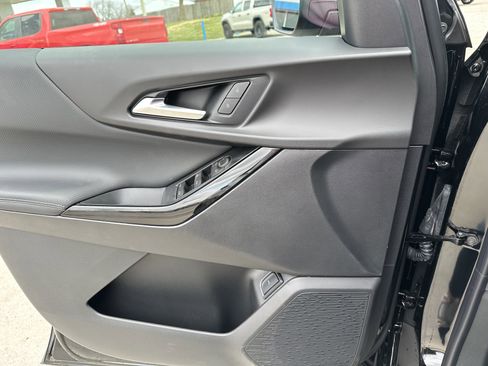 New 2026 Chevrolet Equinox LT w/ Convenience Package II AWD/4WD image 13