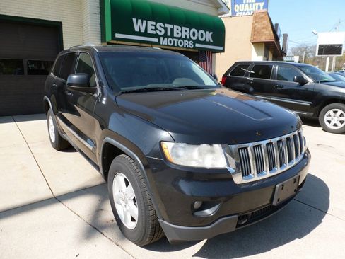 Used 2012 Jeep Grand Cherokee Laredo w/ Laredo E Group AWD/4WD image 1