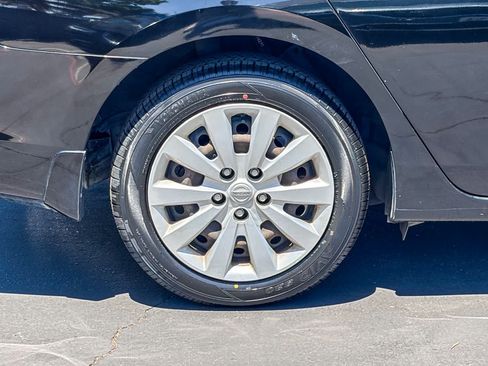 Used 2017 Nissan Sentra S FWD image 10