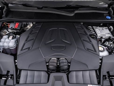 New 2025 Porsche Cayenne Turbo image 29