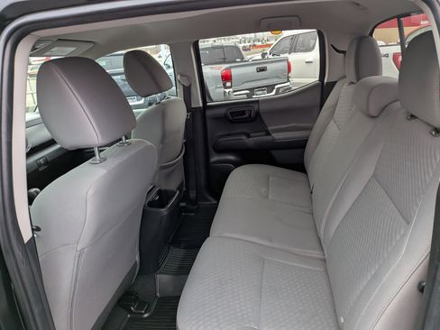 Used 2022 Toyota Tacoma SR image 13