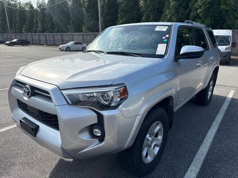 Used 2023 Toyota 4Runner SR5 AWD/4WD image 2