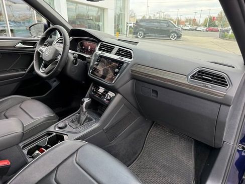 Used 2022 Volkswagen Tiguan SEL R-Line image 23