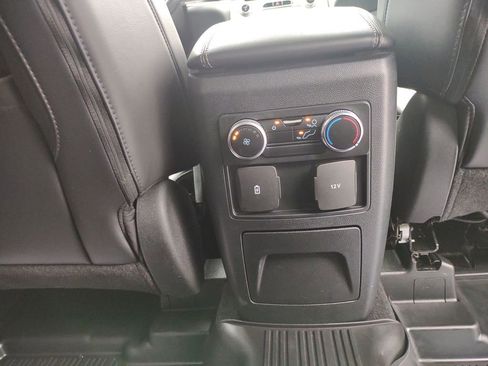 Used 2022 Ford Explorer XLT w/ Equipment Group 202A image 37