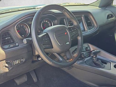 Used 2023 Dodge Challenger SXT image 8