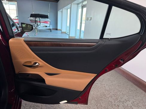 Used 2025 Lexus ES 350 w/ Premium Package image 25