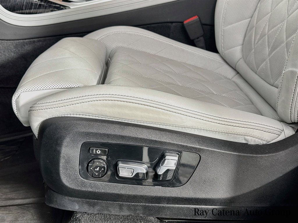Used 2024 BMW X7 xDrive40i w/ M Sport Package AWD/4WD image 19
