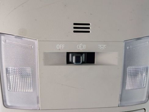 Used 2016 Toyota RAV4 LE image 33