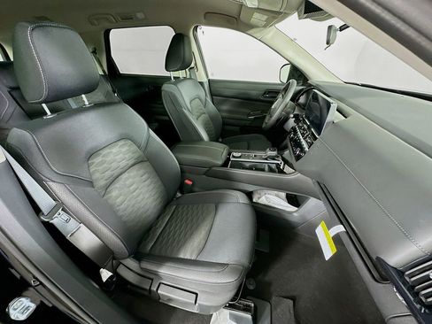 New 2026 Nissan Pathfinder SV image 34
