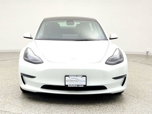 Used 2023 Tesla Model 3 Standard Range image 2