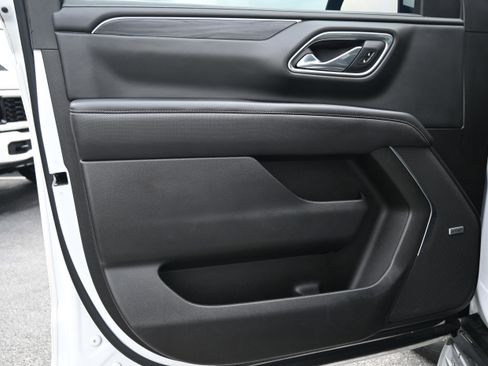 Used 2021 GMC Yukon XL SLT image 30