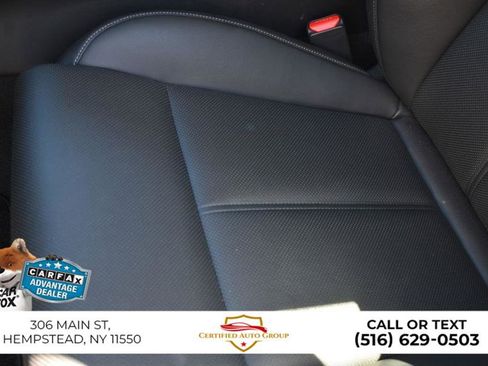 Used 2025 Genesis G70 2.5T image 12