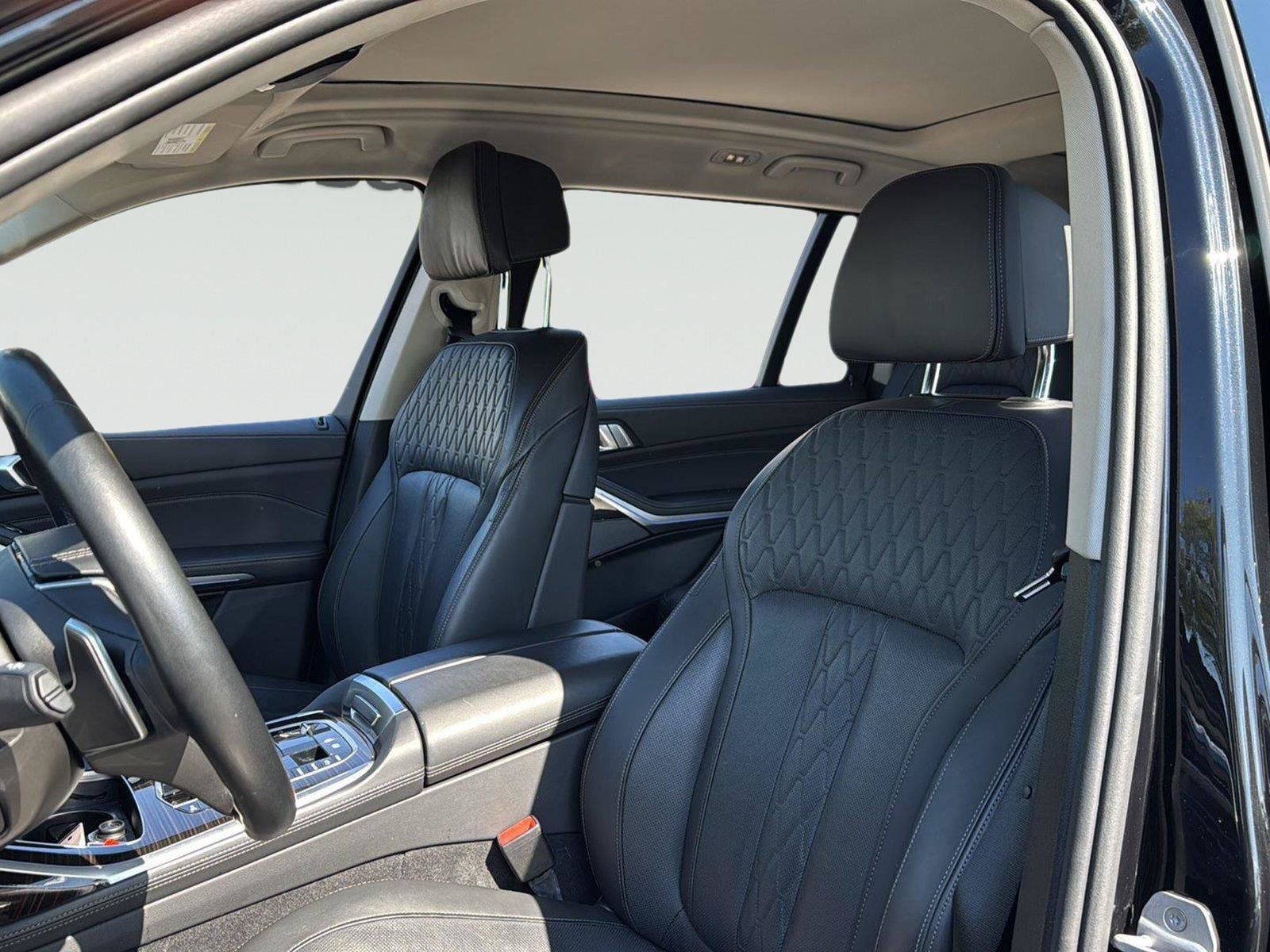 Used 2025 BMW X7 xDrive40i AWD/4WD image 17