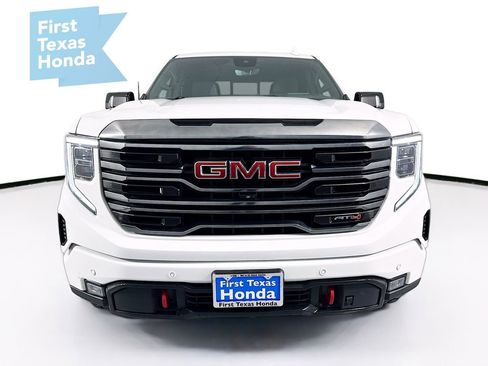 Used 2022 GMC Sierra 1500 AT4 w/ AT4 Premium Package image 2