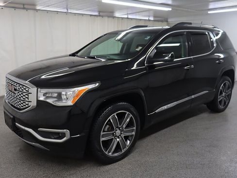 Used 2017 GMC Acadia Denali w/ Technology Package AWD/4WD image 3