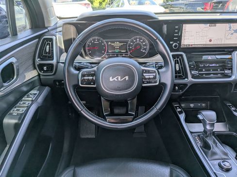 Certified 2023 Kia Sorento S w/ Panoramic Sunroof Package AWD/4WD image 15