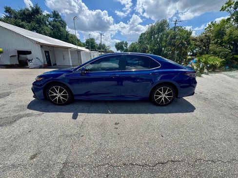 Used 2023 Toyota Camry SE w/ Convenience Package FWD image 5