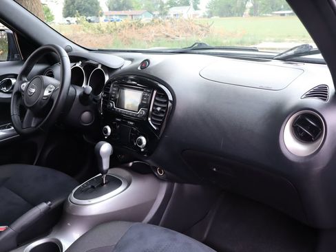 Used 2015 Nissan Juke SV AWD/4WD image 17