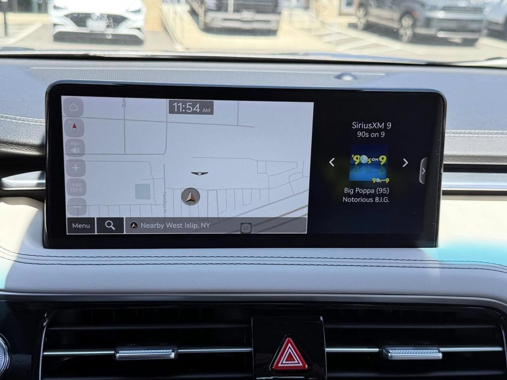 Certified 2025 Genesis G70 2.5T AWD/4WD image 22