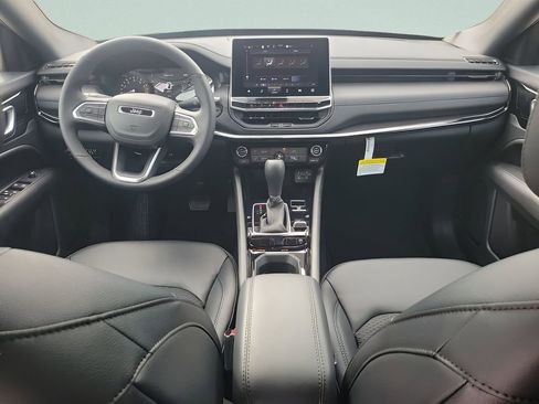 New 2026 Jeep Compass Latitude AWD/4WD image 24