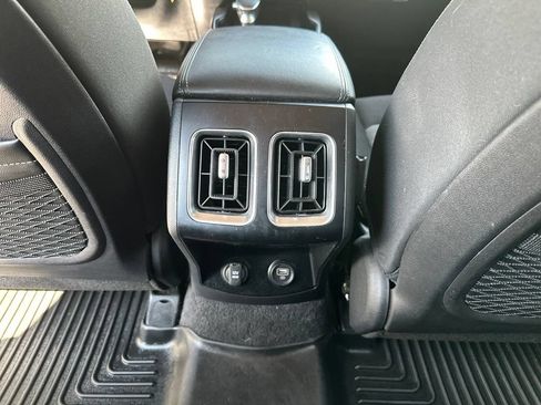 Used 2021 Kia Sorento LX AWD/4WD image 25