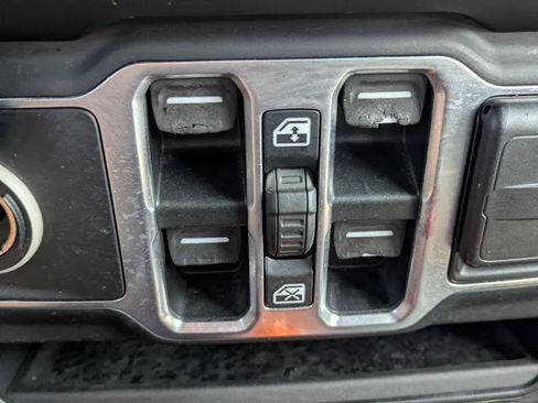 Used 2020 Jeep Gladiator Sport w/ Quick Order Package 24S AWD/4WD image 22