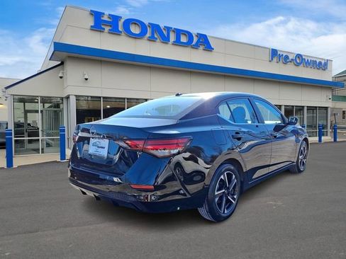 Used 2025 Nissan Sentra SV image 4